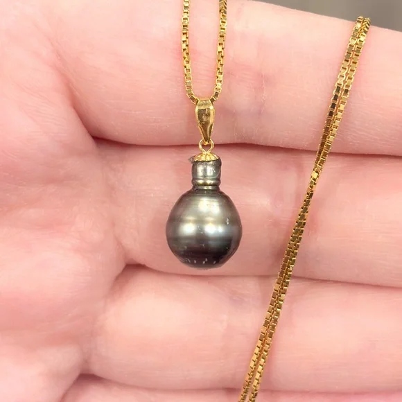 Vintage Tahitian Pearl Pendant: 18K Yellow Gold Solitaire, Elegant Dainty - Picture 3 of 13